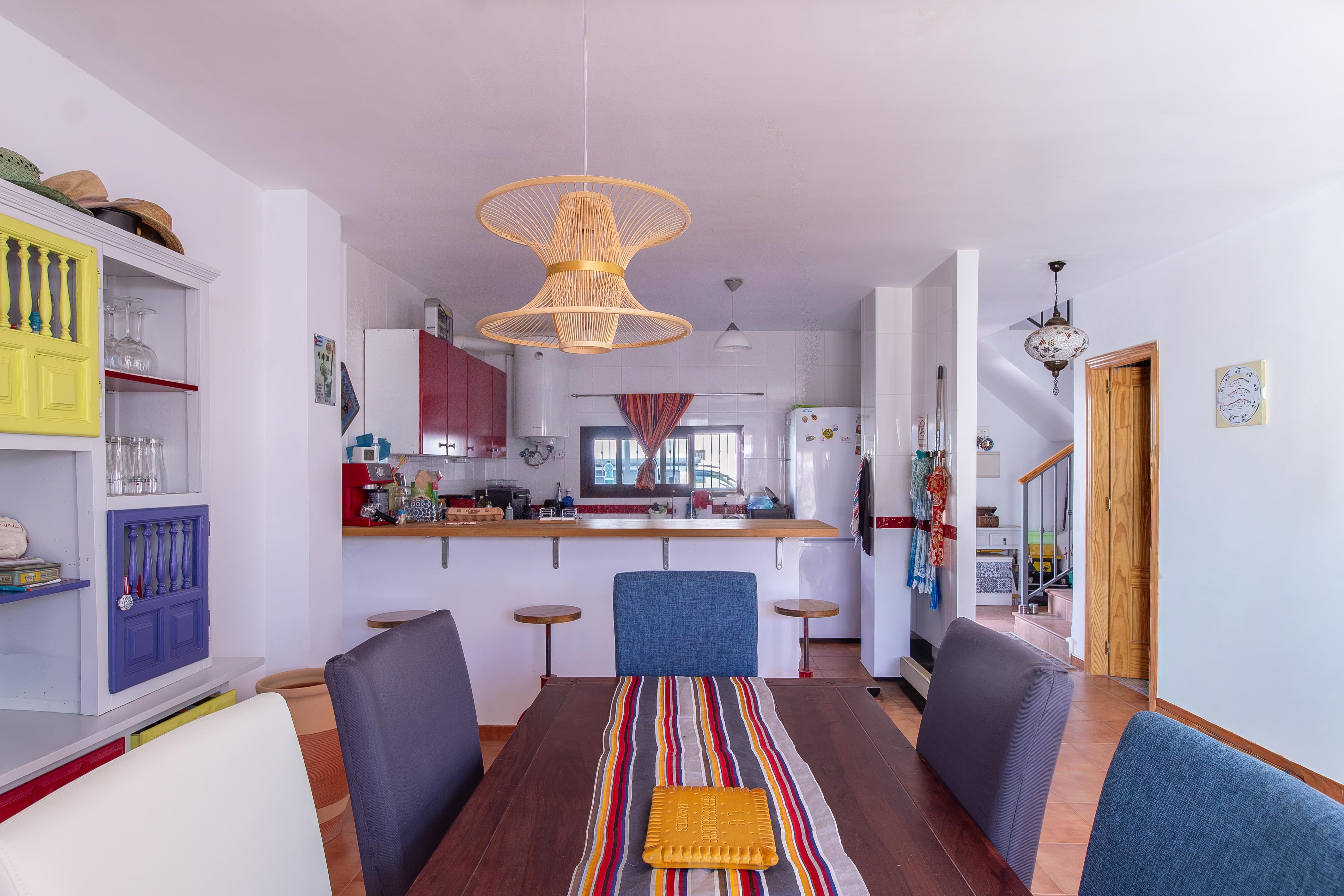 Casa con piscina comunitaria