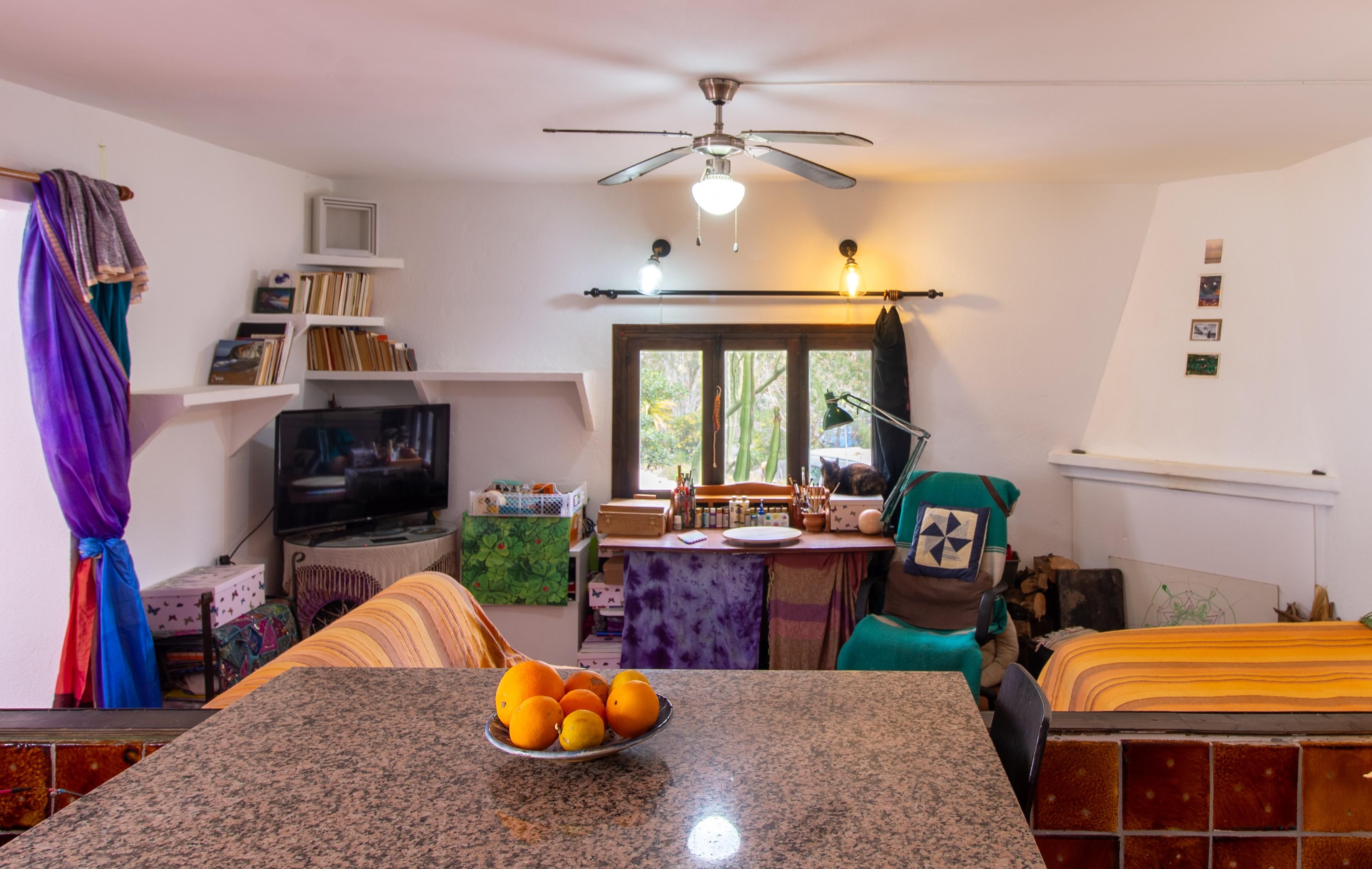 Chalet con tres espacios independientes en planta baja con jardín