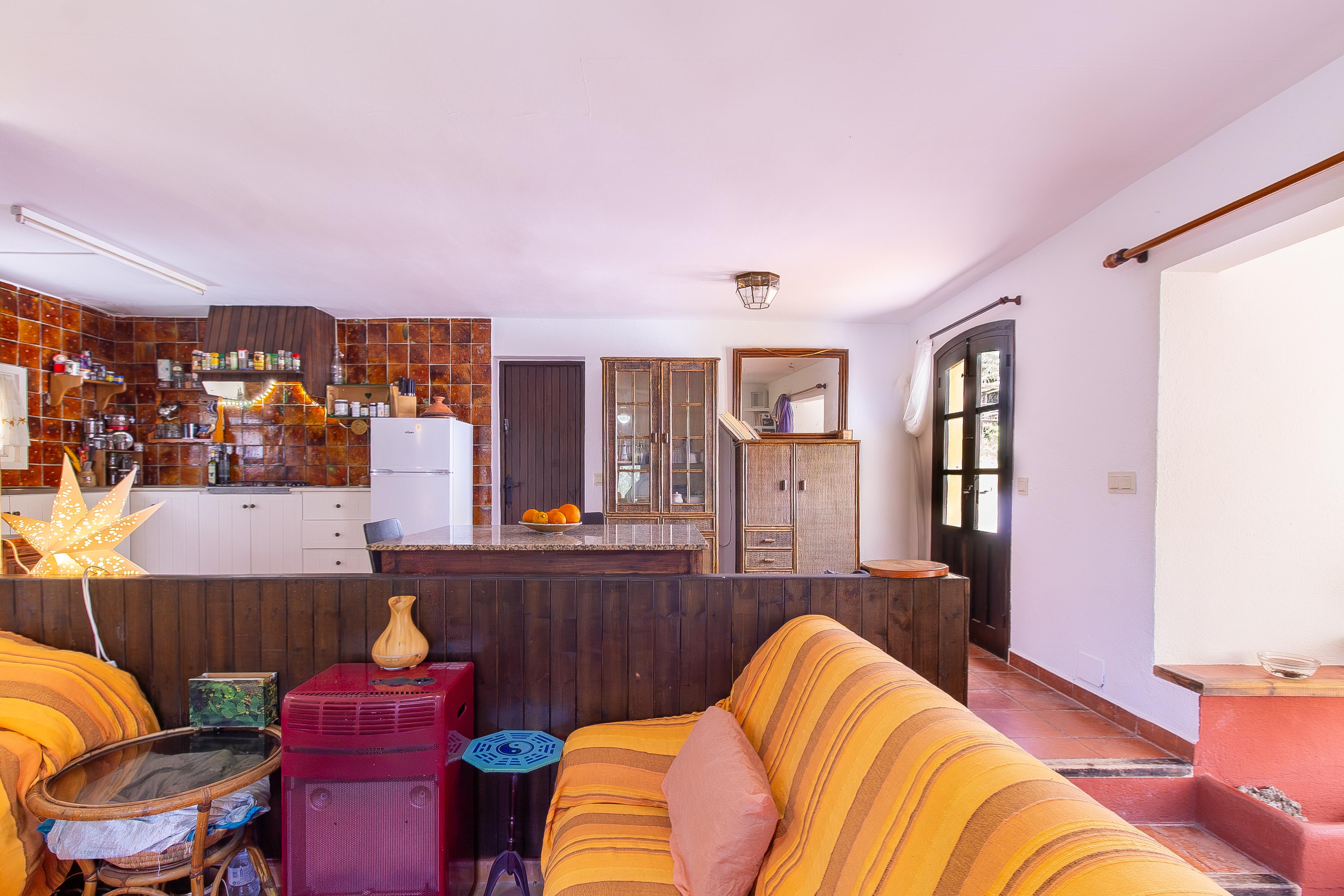 Chalet con tres espacios independientes en planta baja con jardín