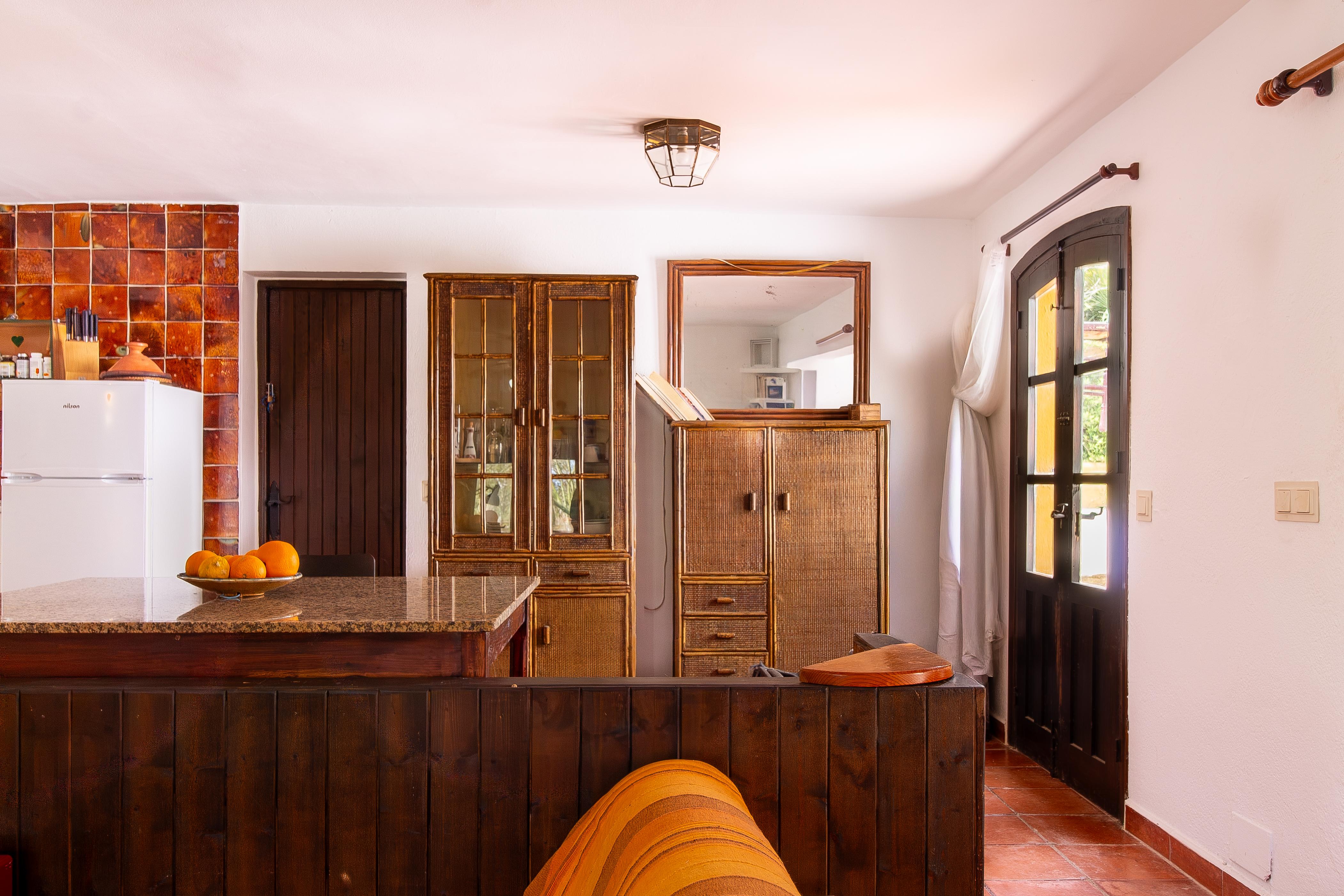 Chalet con tres espacios independientes en planta baja con jardín