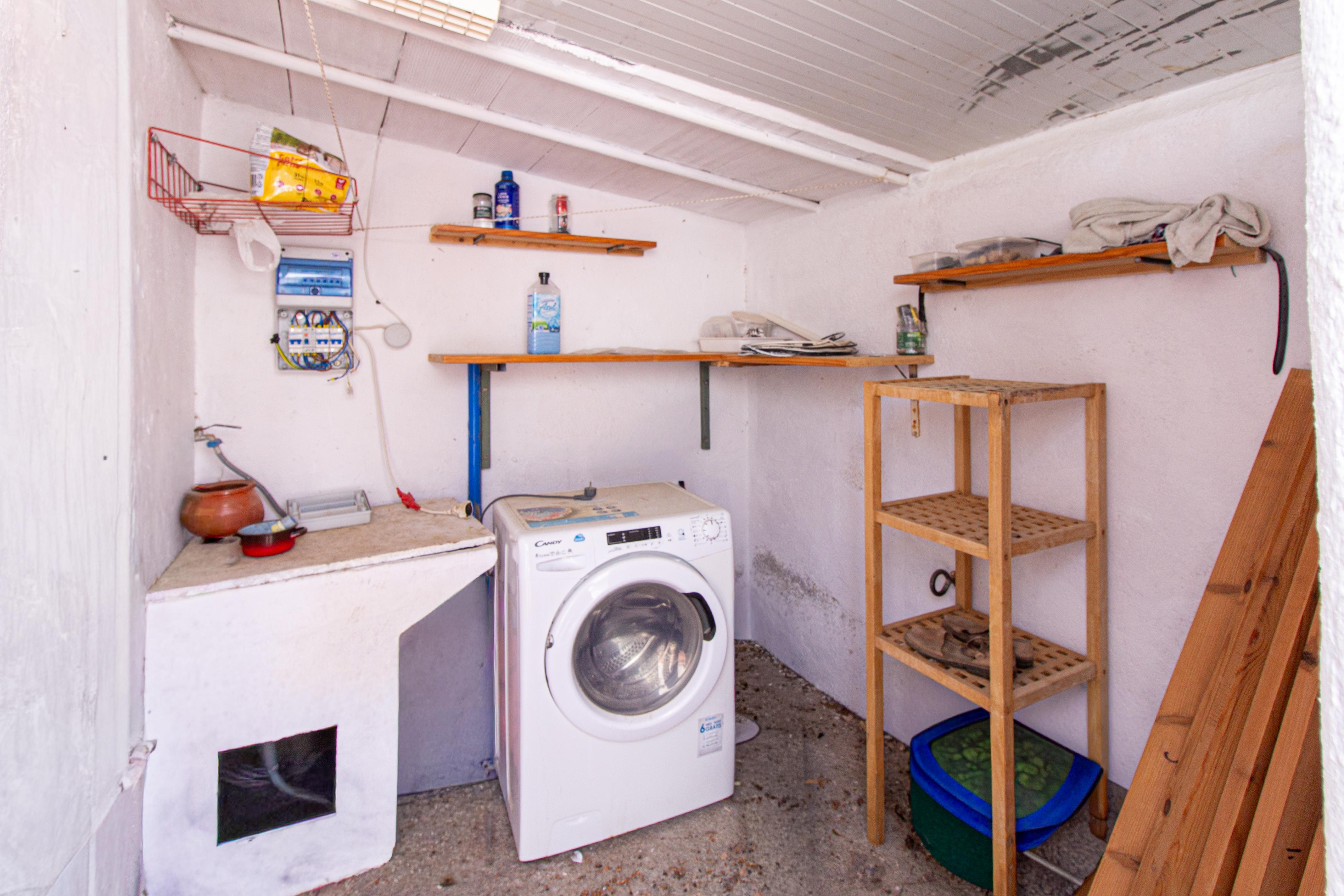 Chalet con tres espacios independientes en planta baja con jardín