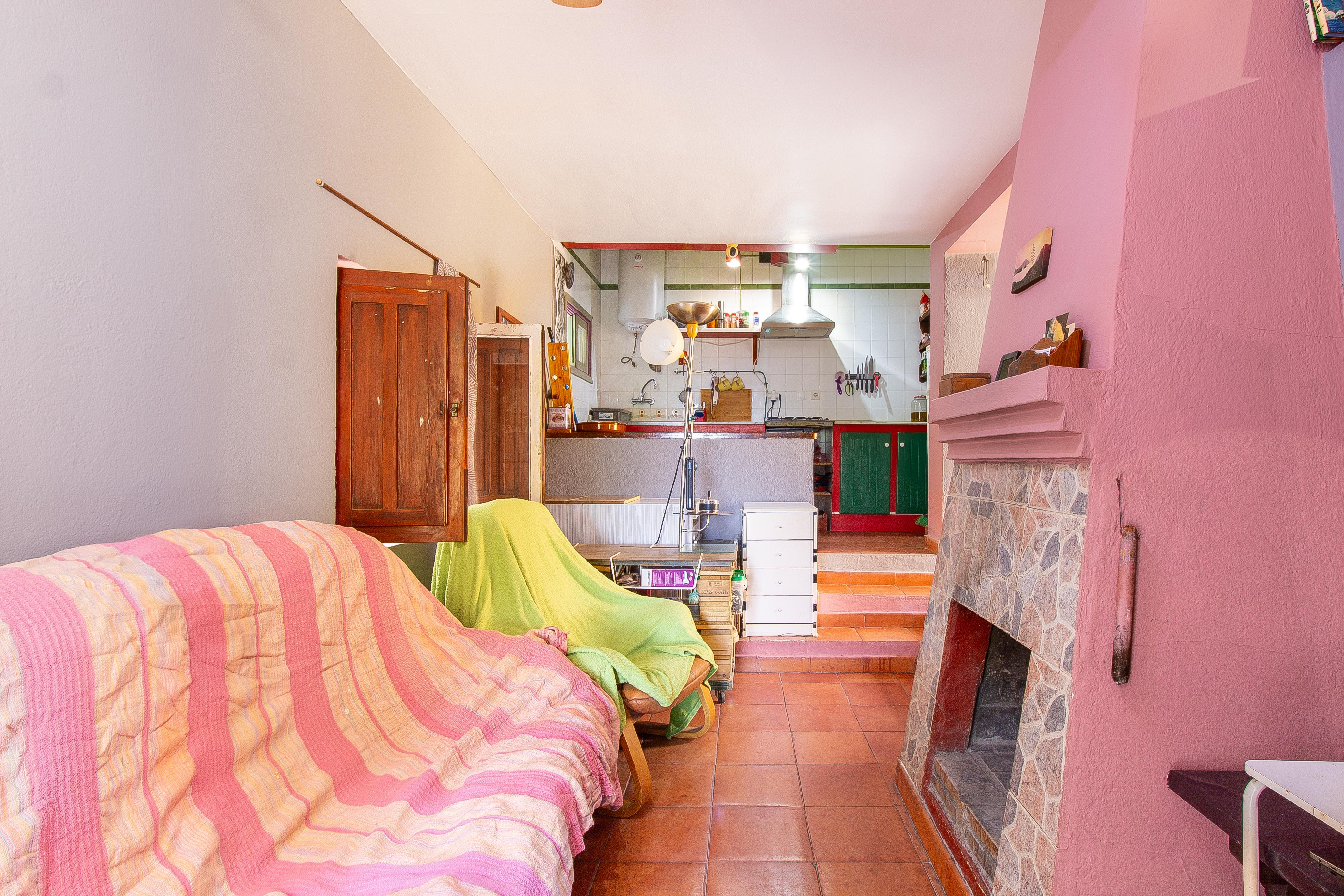 Chalet con tres espacios independientes en planta baja con jardín