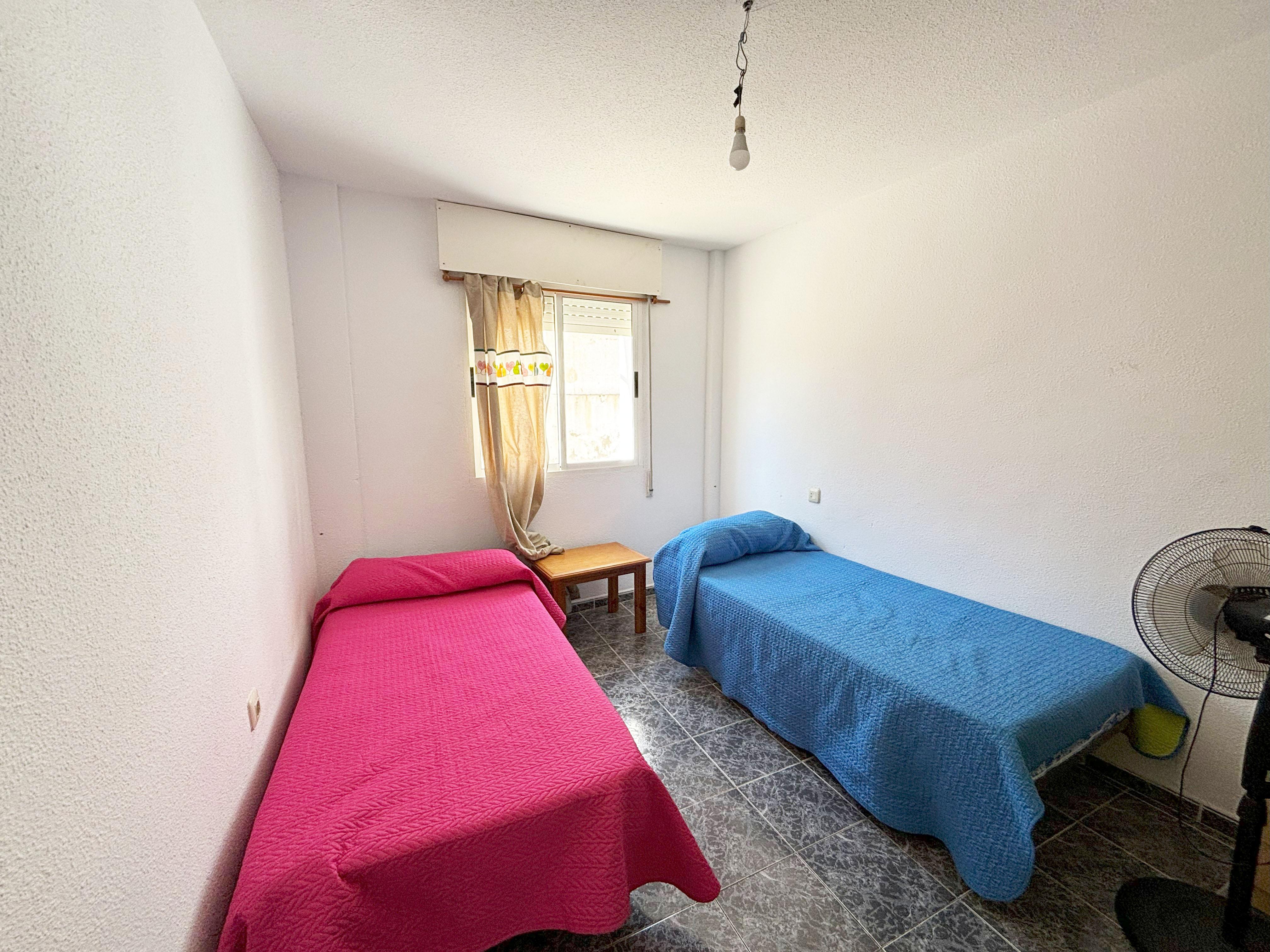 Luminoso apartamento con cochera en Las Negras