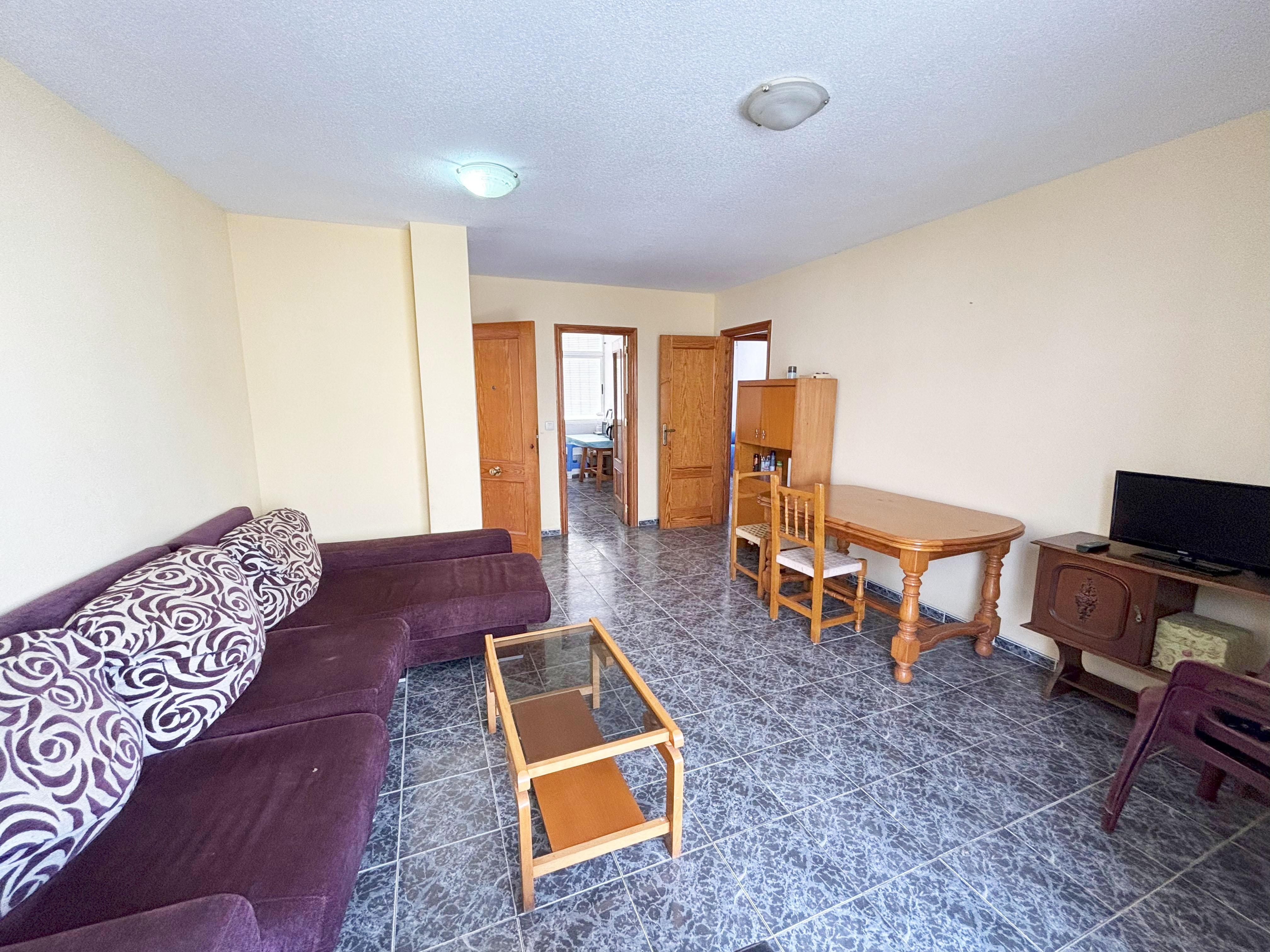 Luminoso apartamento con cochera en Las Negras